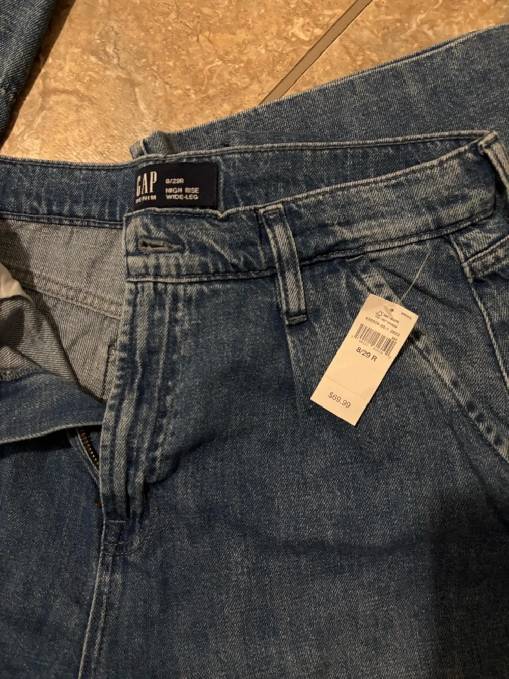 NWT GAP High Rise Pleated Wide Leg Jeans Sz 8 - Picture 3 of 4